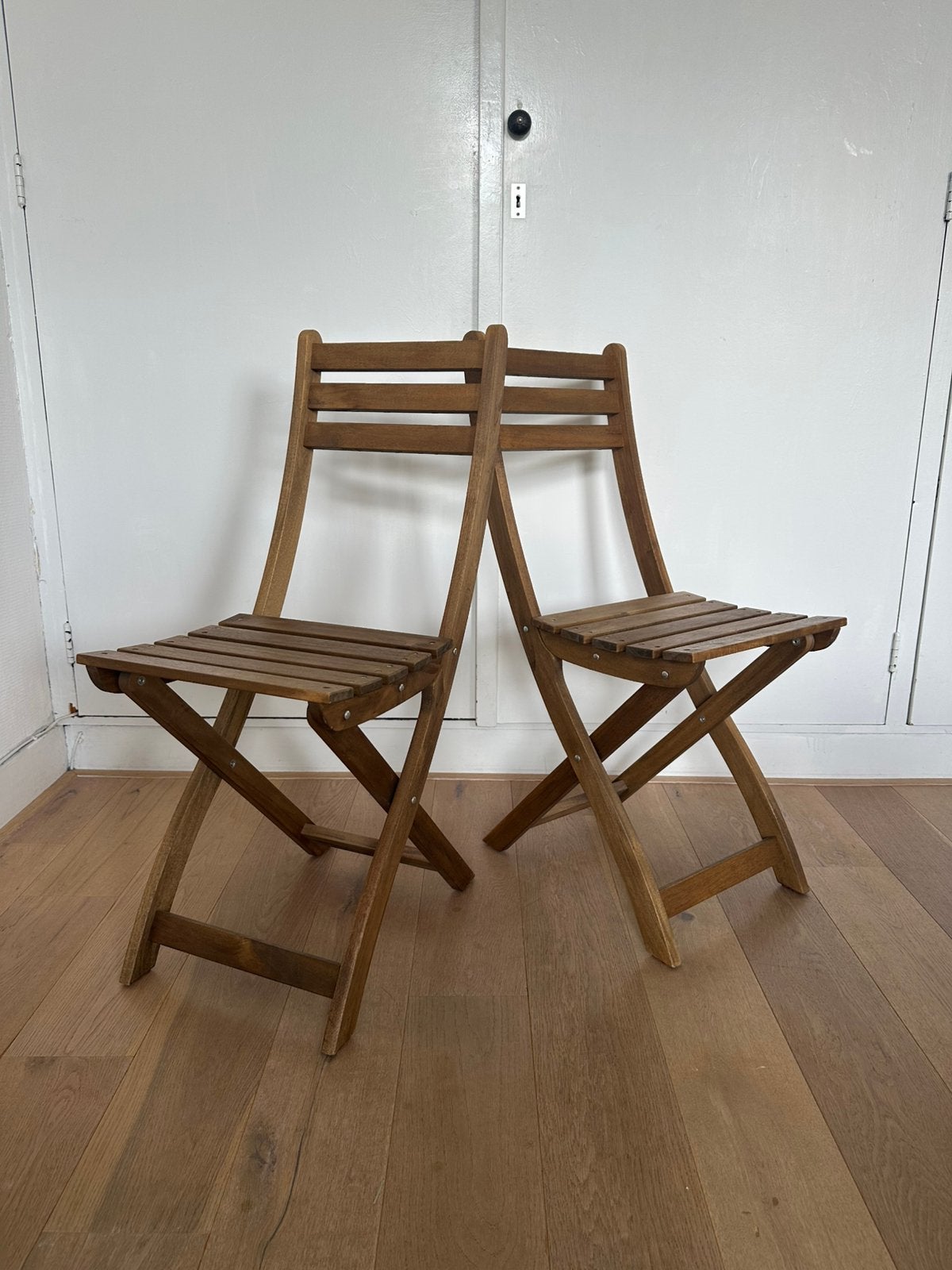 2x IKEA ASKHOLMEN Klapstoelen – acaciahout, Huis en Inrichting, Ophalen, Hout, Twee