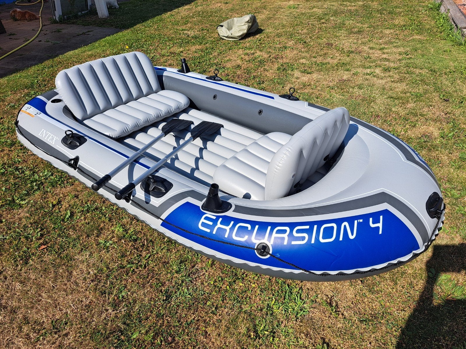 Intex Excursion 4 opblaasboot met peddels en pomp boot, Watersport en Boten, Ophalen, Drie personen of meer, Overige typen, Zo goed als nieuw