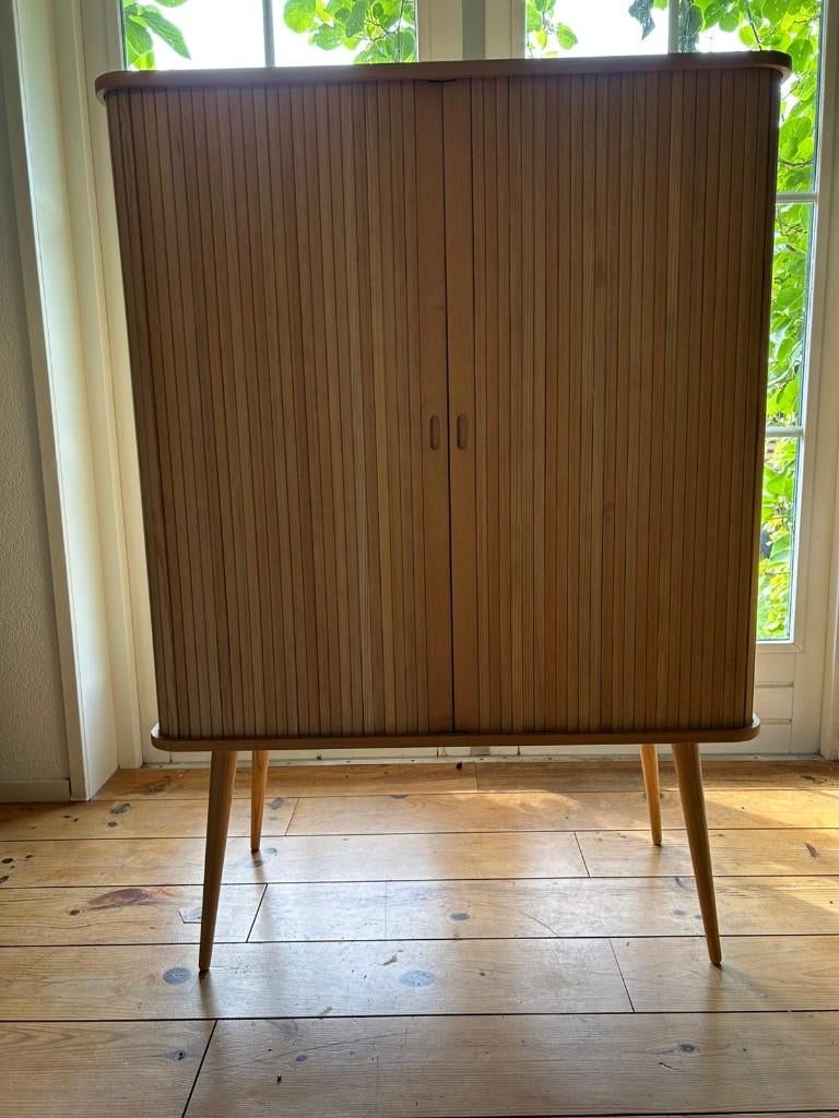 Zuiver Barbier kast, Ophalen, Met deur(en), 100 tot 150 cm, Glas