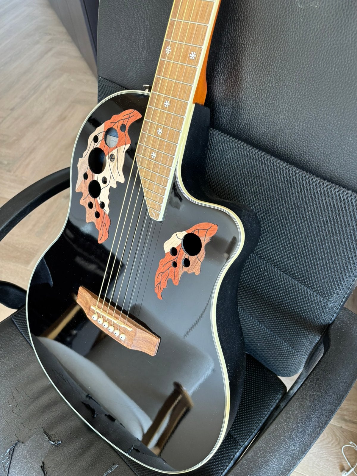Harley Benton ‘ Ovation’ ., Ophalen, Zo goed als nieuw
