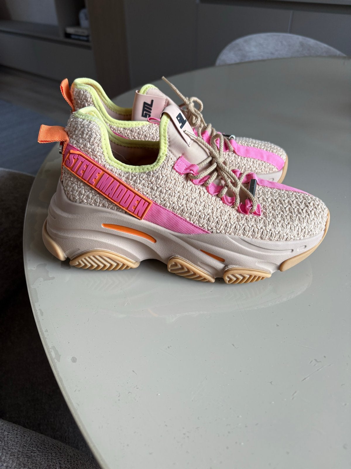 Steve Madden Sneakers - nieuw maat 38, Kleding | Dames, Schoenen, Ophalen of Verzenden, Zo goed als nieuw, Overige kleuren, Sneakers of Gympen