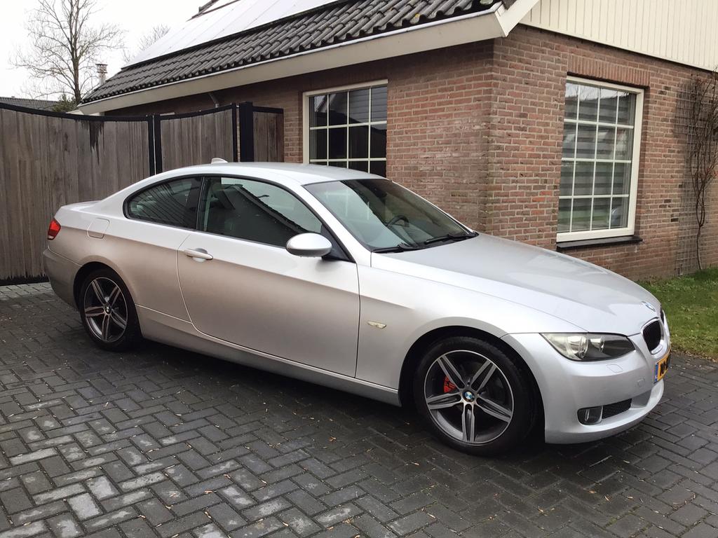 BMW 320i E92 Coupe Shadowline 2009, Auto's, 1995 cc, Zwart, 4 cilinders, 4 stoelen