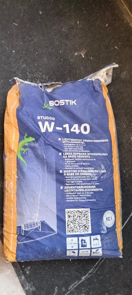 Bostik Stucco W-140, Lichtgewicht Uitvlakmortel, 2x Zak 20kg, Doe-het-zelf en Verbouw, Metselstenen, Ophalen, Nieuw, Overige typen