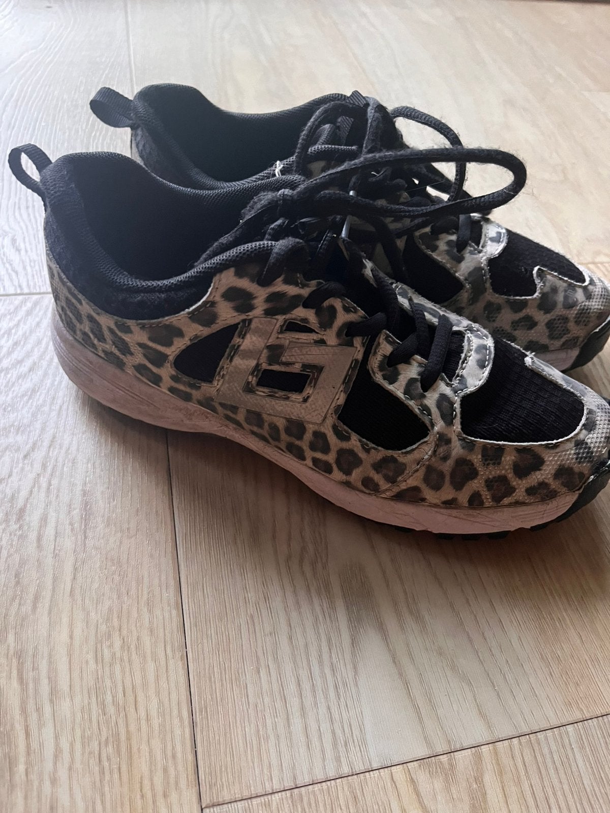 Brabo hockeyschoenen mt 37, Ophalen of Verzenden, Gebruikt, Schoenen