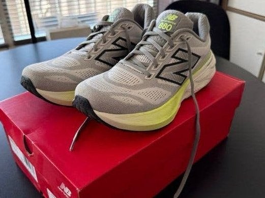 New Balance Fresh Foam 880 maat 43 hardloopschoenen, Kleding | Heren, Schoenen, Ophalen of Verzenden, Zo goed als nieuw, Sportschoenen