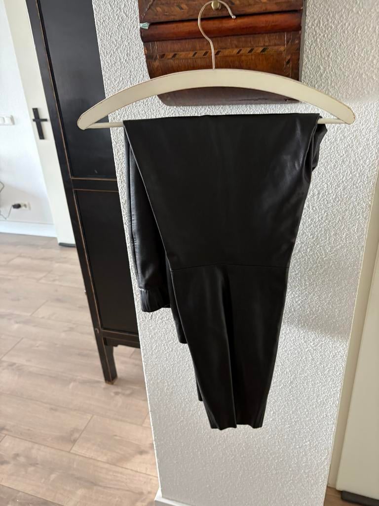 Mooie leren broek v Gerry Weber 46/48, Kleding | Dames, Grote Maten, Ophalen of Verzenden, Zo goed als nieuw, Zwart, Broek of Spijkerbroek