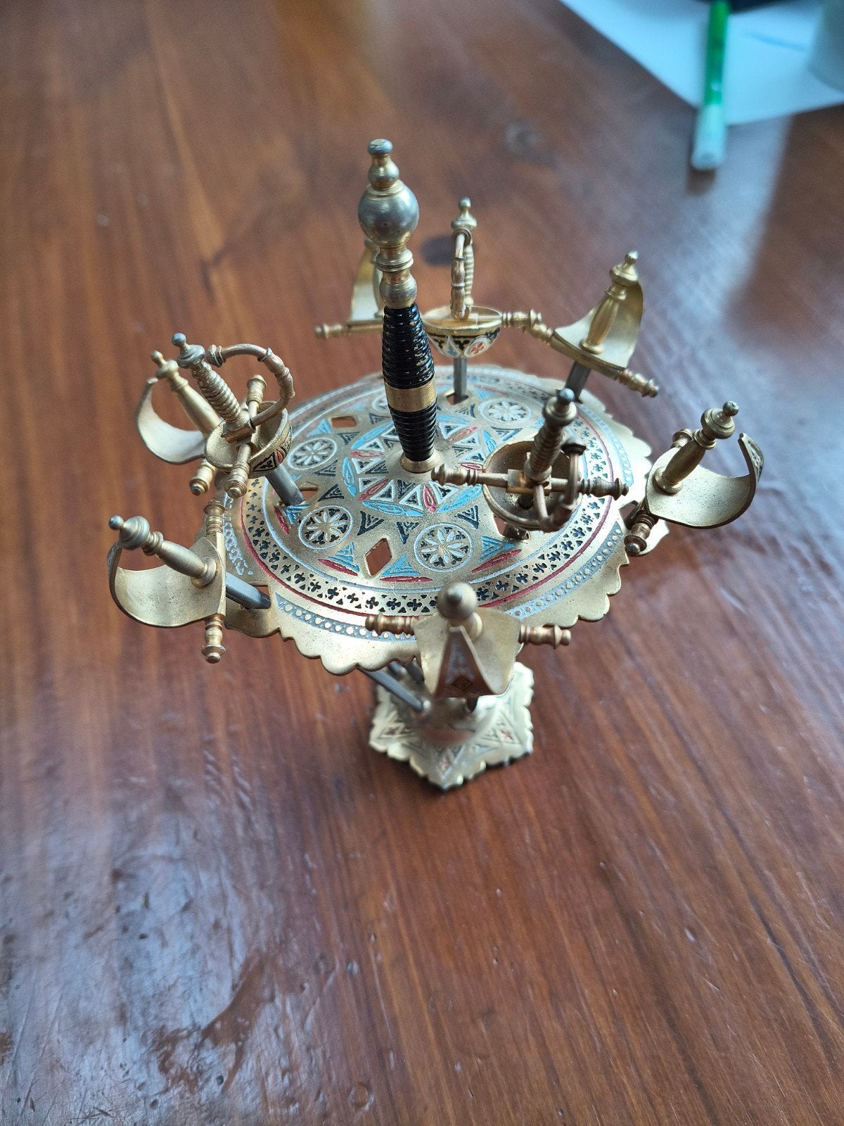 Toledo Zwaardenstandaard met 9 Miniatuur Zwaarden, Ophalen of Verzenden