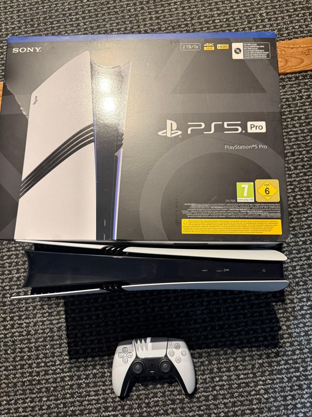 ZGAN Playstation 5 Pro 2TB te koop, Spelcomputers en Games, Ophalen of Verzenden, Zo goed als nieuw