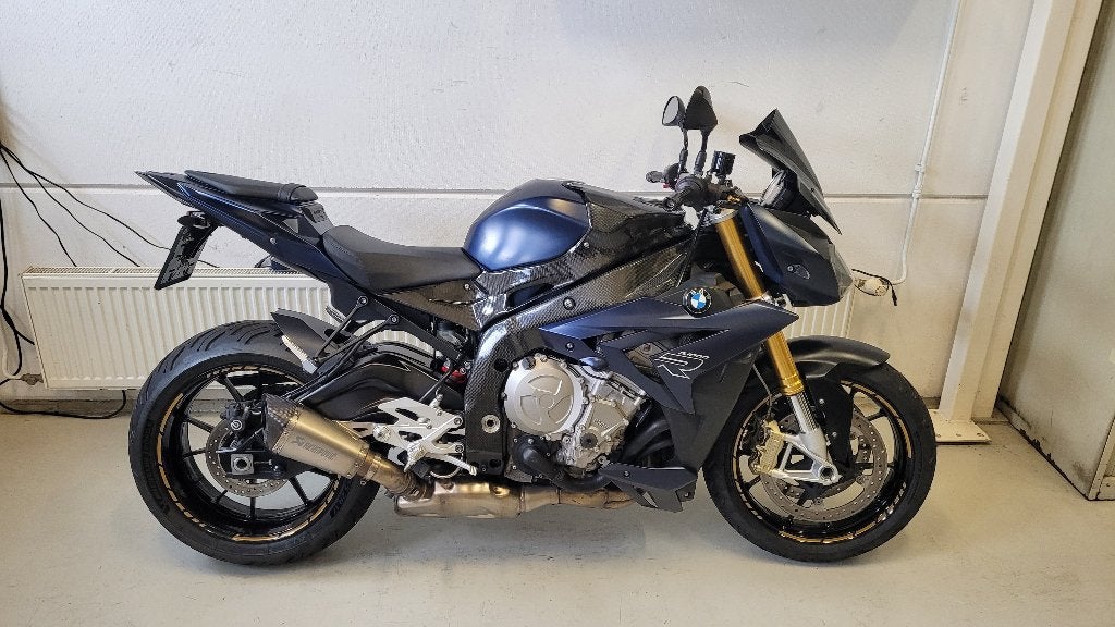 Nette en bomvolle BMW S1000R / lage kilometerstand, 4 cilinders, Motorrijbewijs A, Handvatverwarming, Handgeschakeld