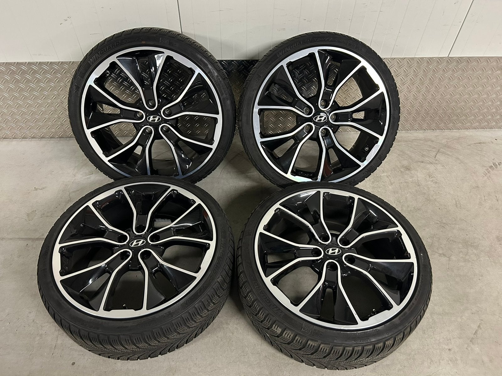 Originele Hyundai I30N I30 N 19inch velgen Nexen winter TPMS, Gebruikt, Banden en Velgen, Winterbanden, 235 mm