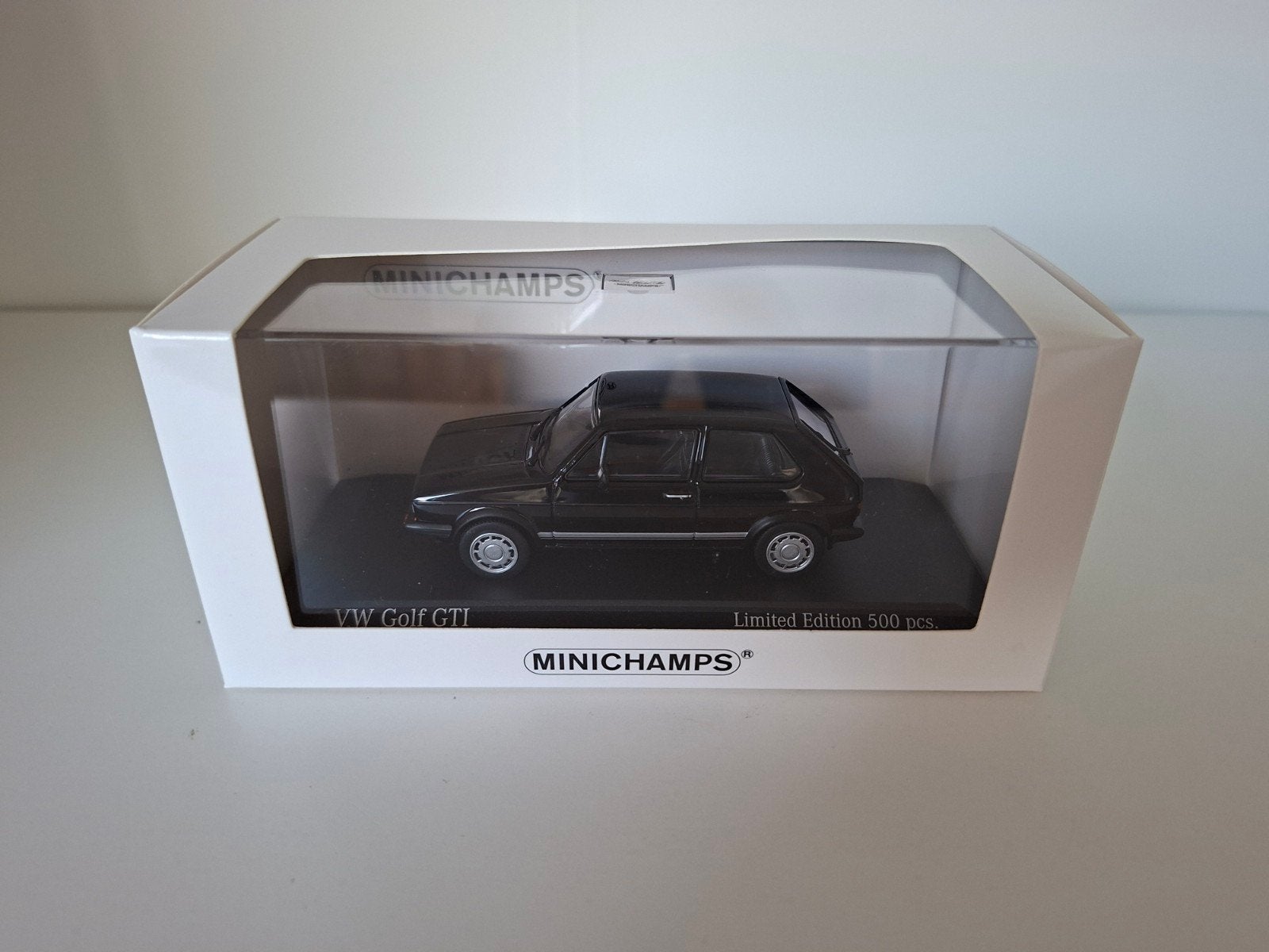 volkswagen golf GTI 1983 minichamps, Ophalen of Verzenden, Zo goed als nieuw, Auto, MiniChamps