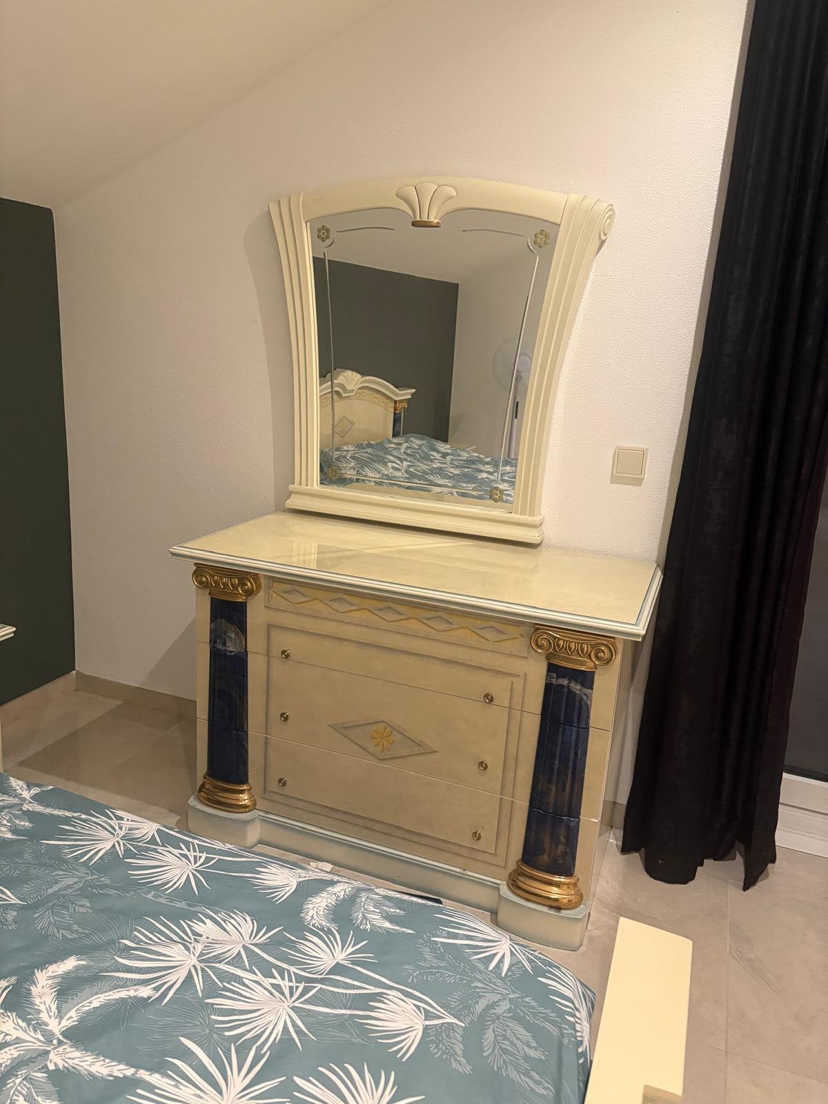Tweepersoonsbed met commode en spiegel, zonder nachtkastjes, Huis en Inrichting, Ophalen, Gebruikt, Tweepersoons, 180 cm