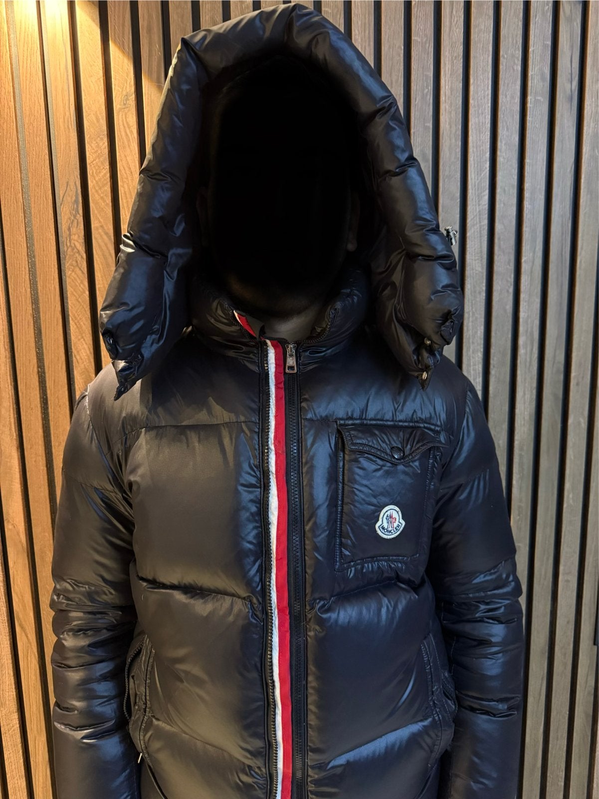 Moncler Maya Donsjas Zwart - Maat 3 (M), Ophalen of Verzenden, Zo goed als nieuw, Maat 48/50 (M), Zwart