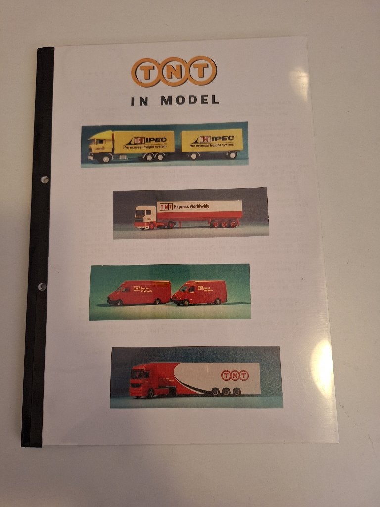 TNT in model (boekwerkje TNT schaalmodellen), Ophalen of Verzenden, Gebruikt, Overige typen
