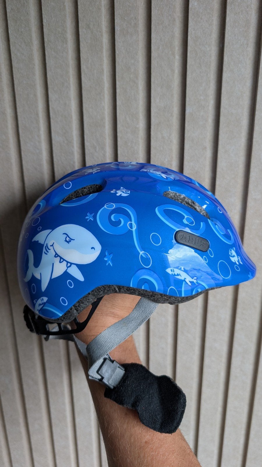 ABUS Fietshelm Kinderfietshelm helm kidshelm, Ophalen of Verzenden, Zo goed als nieuw, Jongen of Meisje, ABUS