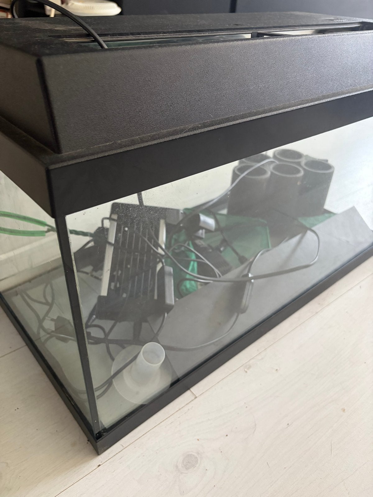 Te koop! 60 liter aquarium met pomp, Dieren en Toebehoren, Ophalen