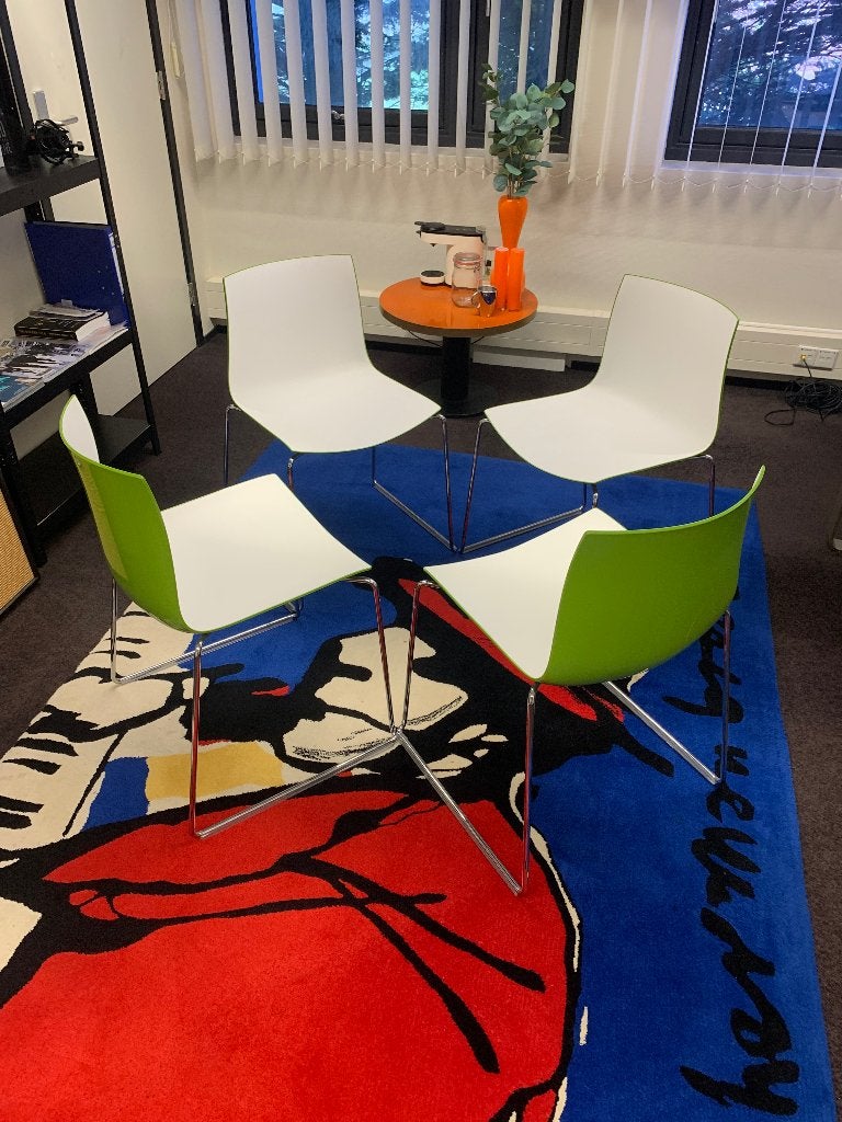 Arper Catifa 46 Vintage Design 4 x z.g.a.n., Huis en Inrichting, Stoelen, Ophalen, Kunststof, Wit, Zo goed als nieuw