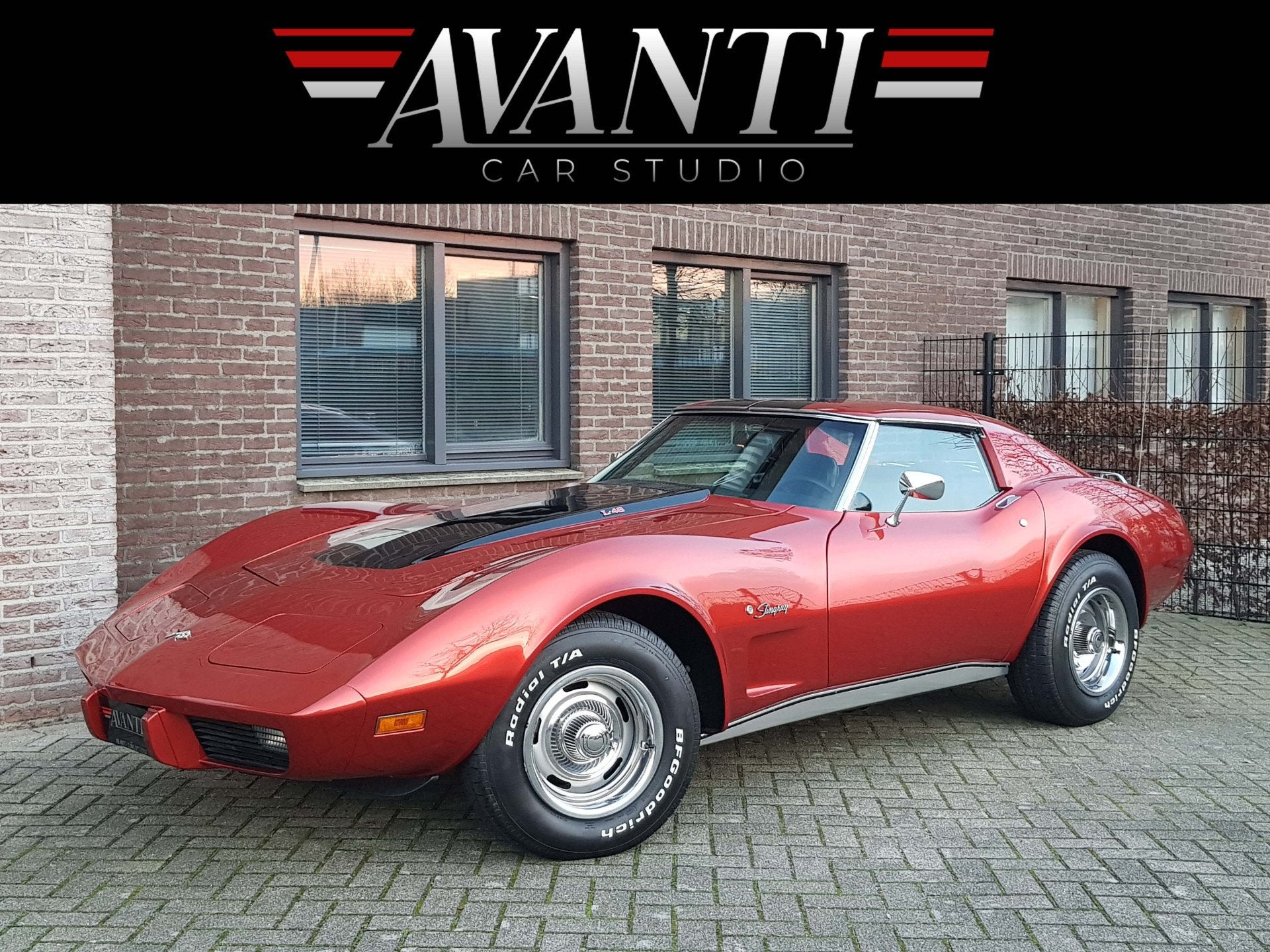 Chevrolet Corvette STINGRAY C3 COUPE V8 AUTOMAAT GEHEEL GERE, Auto's, Automaat, Achterwielaandrijving, Zwart, Overige kleuren
