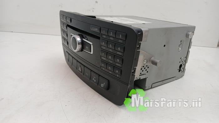 Radio CD Speler van een Mercedes A-Klasse, Gebruikt, -, Ophalen of Verzenden, -
