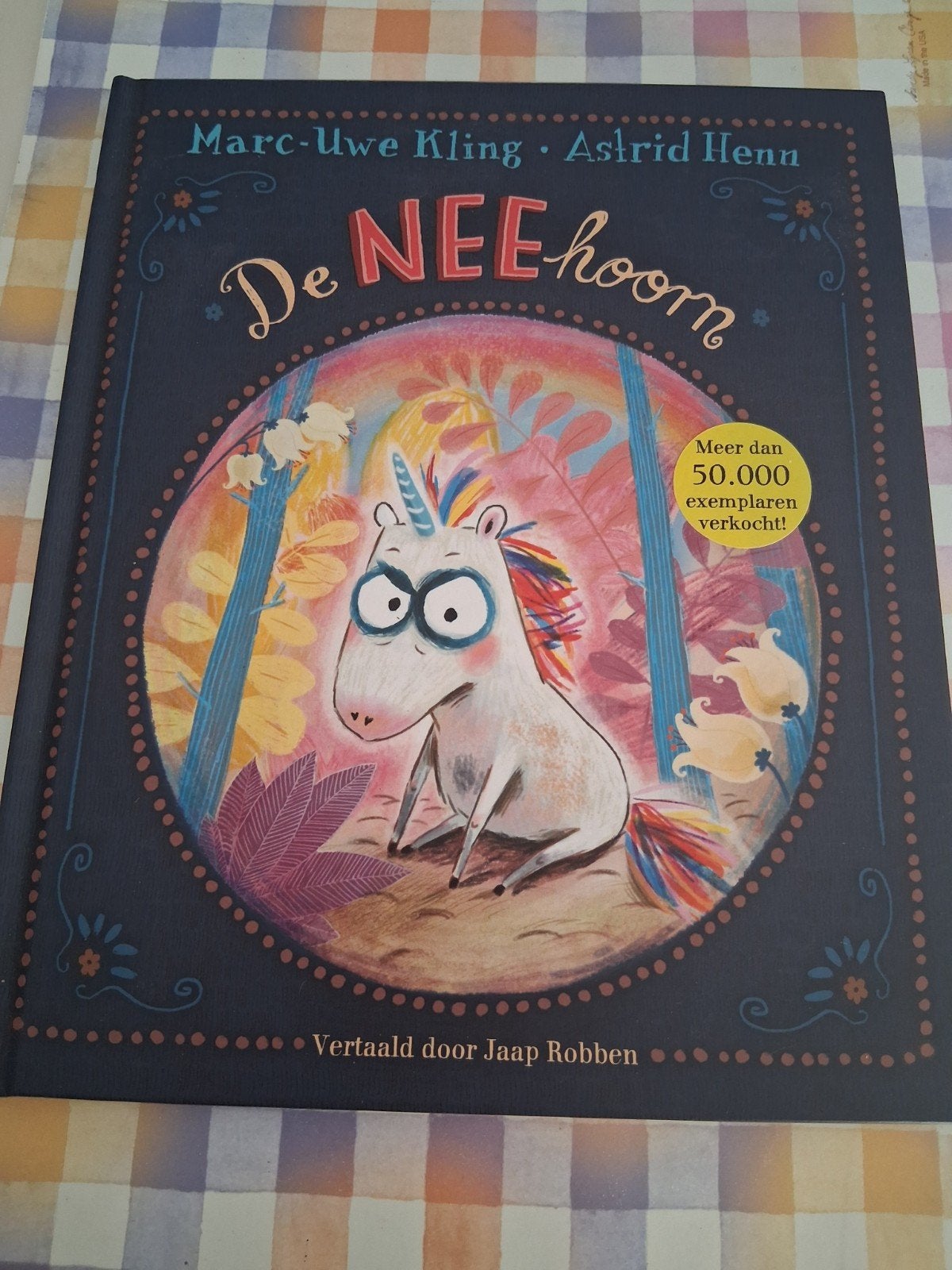 prentenboek - de NEEhoorn - marc uwe kling - astrid henn, Ophalen of Verzenden, Gelezen, Prentenboek