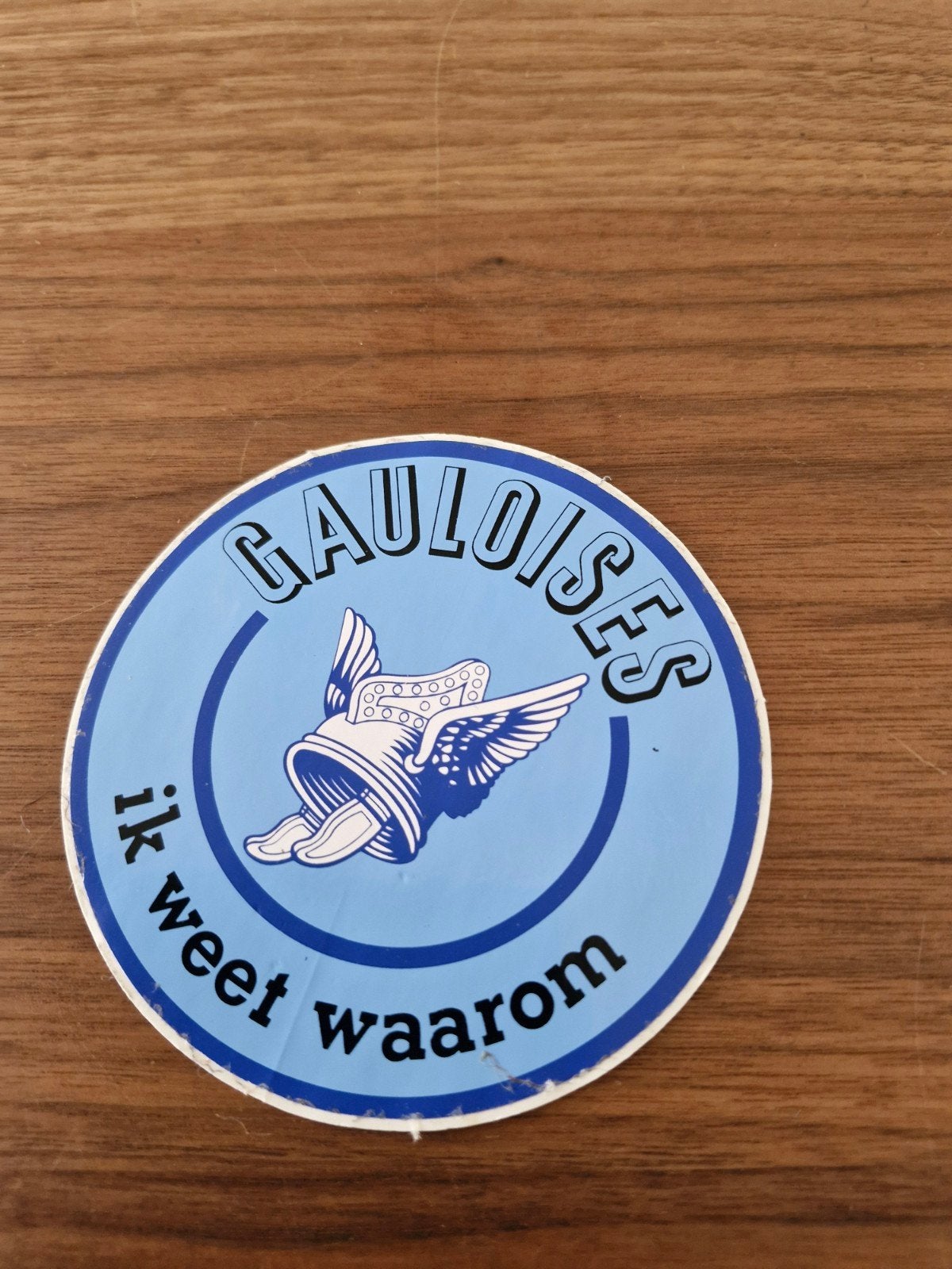 11186 Vintage Gauloises sticker - Ik weet waarom, Ophalen of Verzenden, Gebruikt, Merk