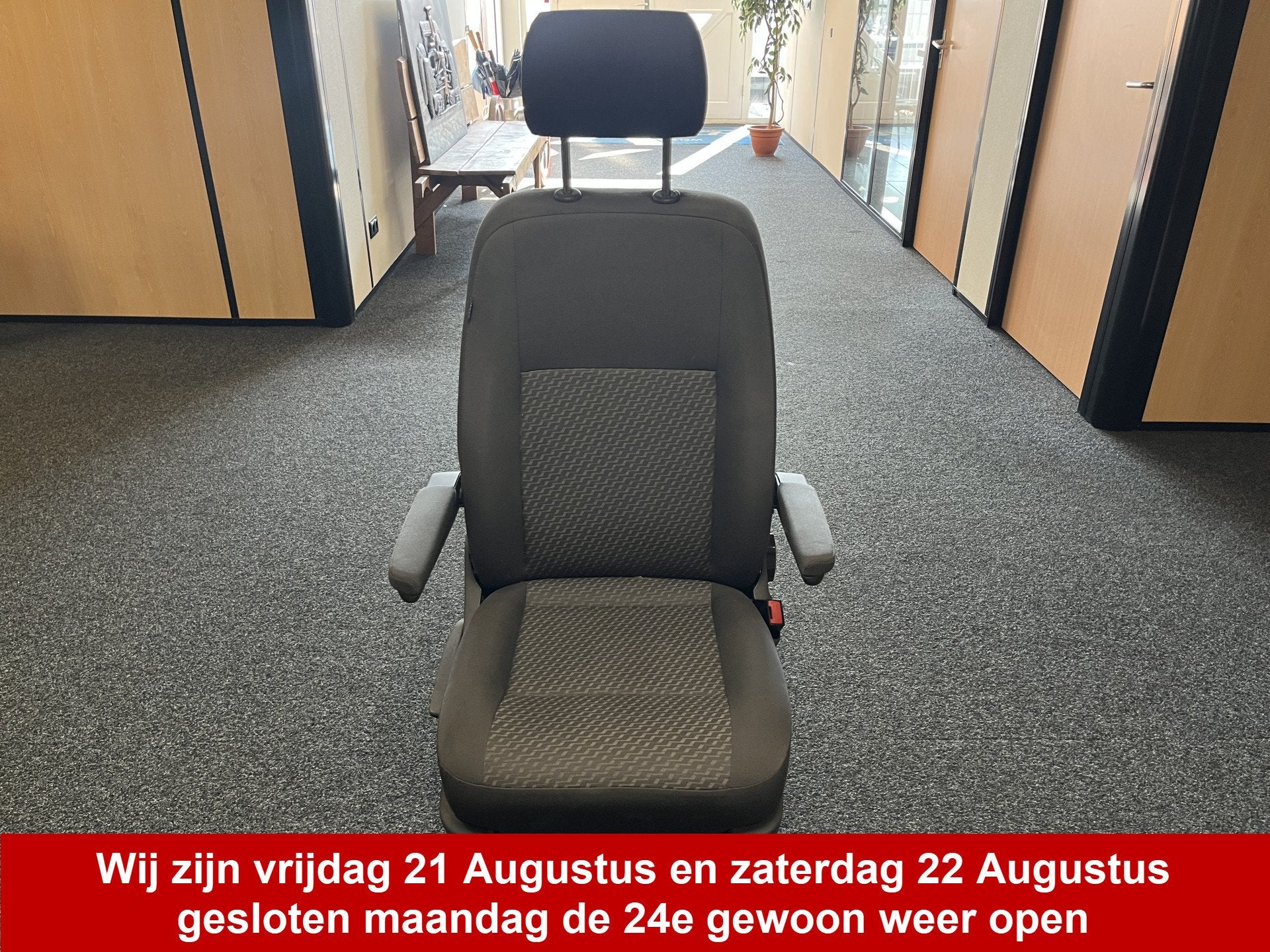 bijrijders stoel Volkswagen Transporter Passagiersstoel Comf, Dani Autobedrijven B.V., Gebruikt, Verkoop@daniautomobielen.nl, Ootmarsumseweg 110
7665SE  ALBERGEN, NL