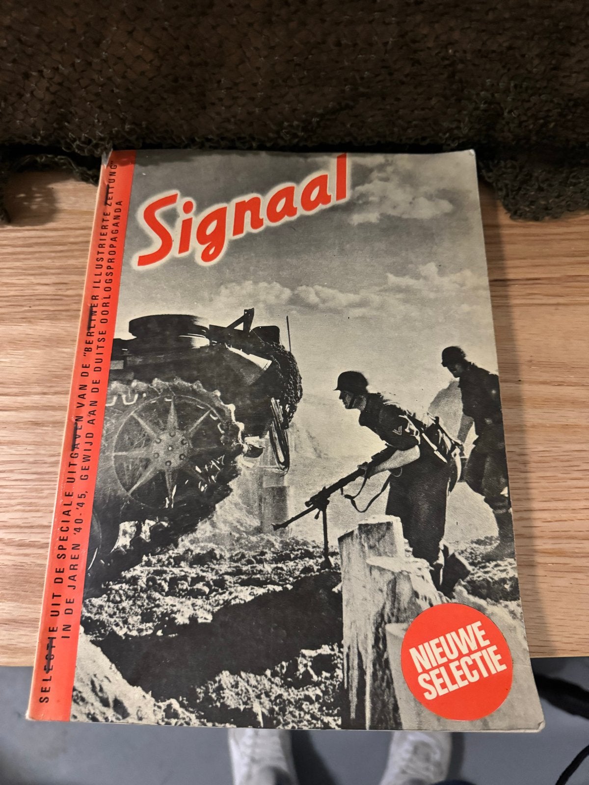 Signaal - Selectie uit de jaren '40-'45 - Oorlogspropaganda, Ophalen of Verzenden, Tweede Wereldoorlog, Gelezen, Algemeen