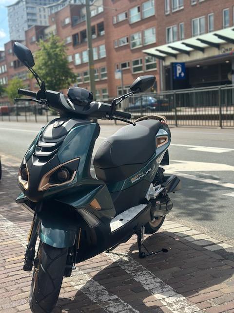 Peugeot Speedfight 4 Sportline Deep Lake Green ( peugeot ), Fietsen en Brommers, Brommers | Peugeot, Nieuw, 50 cc, Overige modellen