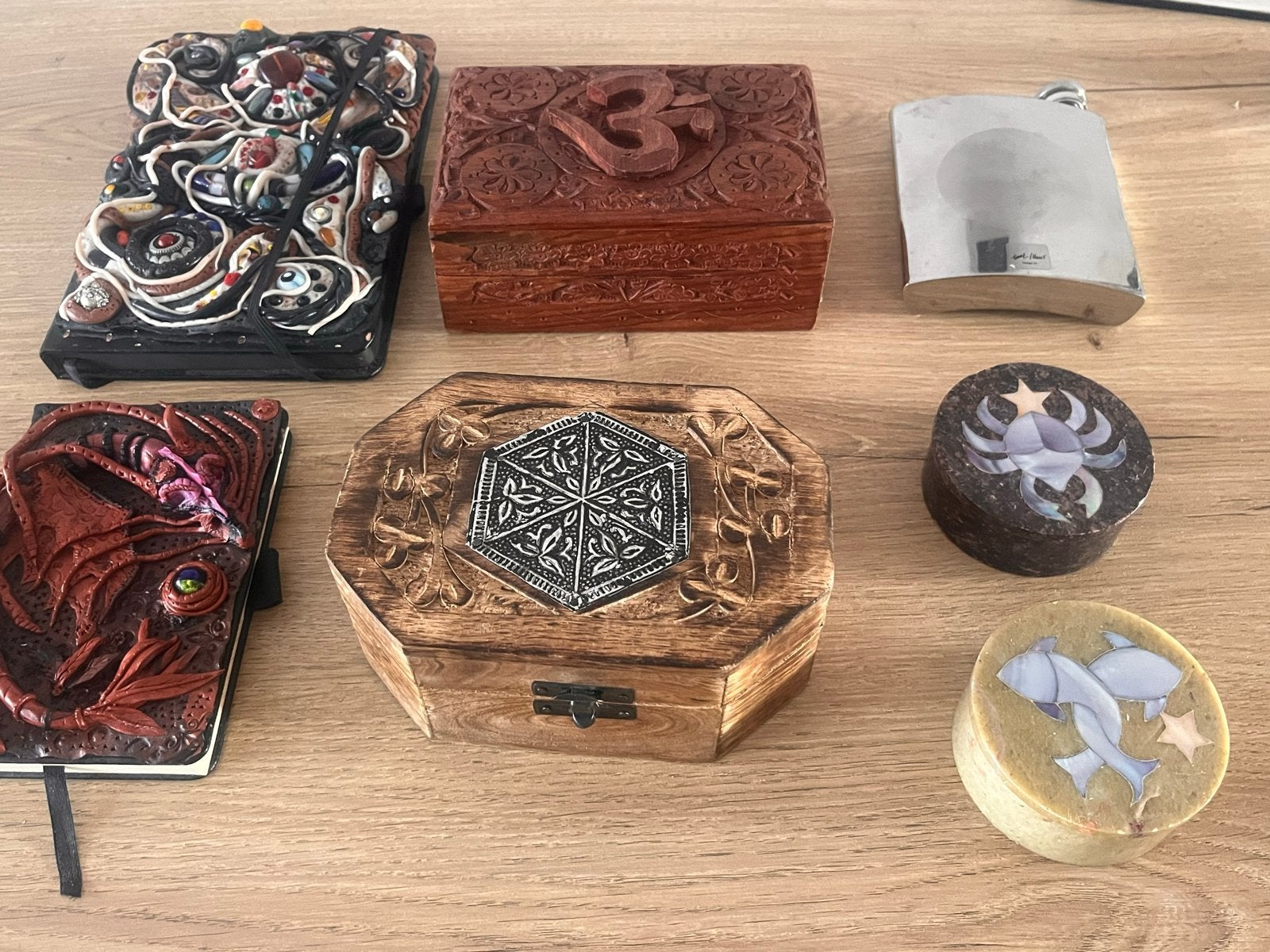7xdecoratieve items: notitieboekjes, dozen, heupfles, Ophalen of Verzenden