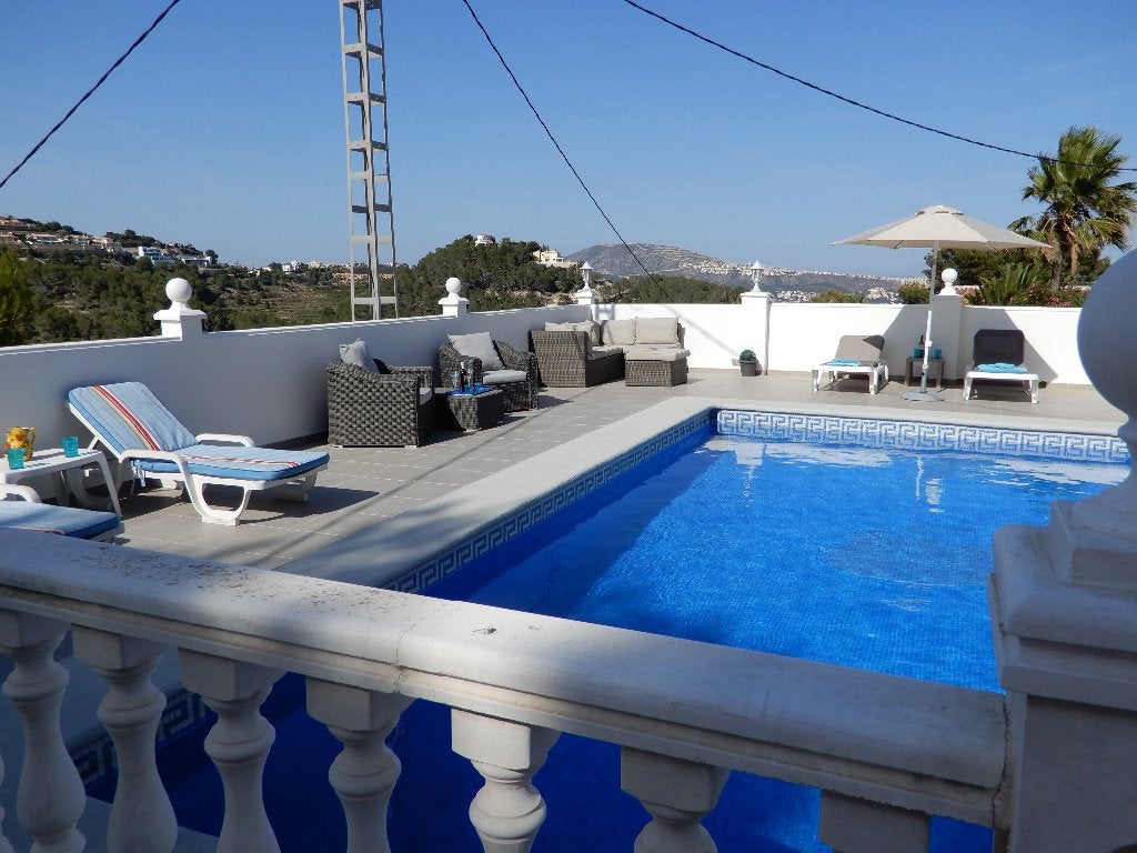 Last minute vakantievilla Amare met 25% korting, 4 of meer slaapkamers, Costa Blanca, Wasmachine, Landelijk