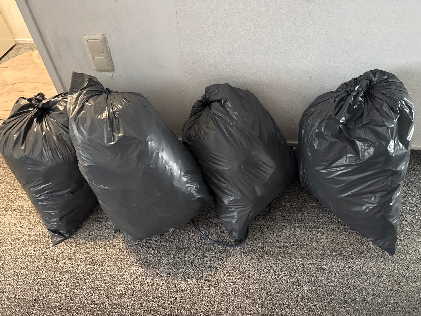 4 zakken jongens kleding diverse maten 62-86, Ophalen, Zo goed als nieuw, Overige maten