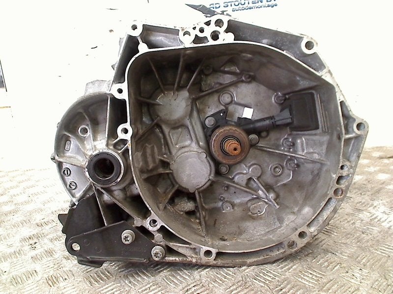 Versnellingsbak Schakel 308 SW (L4/L9/LC/LJ/LR) 2015, Kontakt-peugeot@peugeot.com, Gebruikt, Peugeot Deutschland GmbH, Bahnhofsplatz, Rüsselsheim 65423, , Duitsland