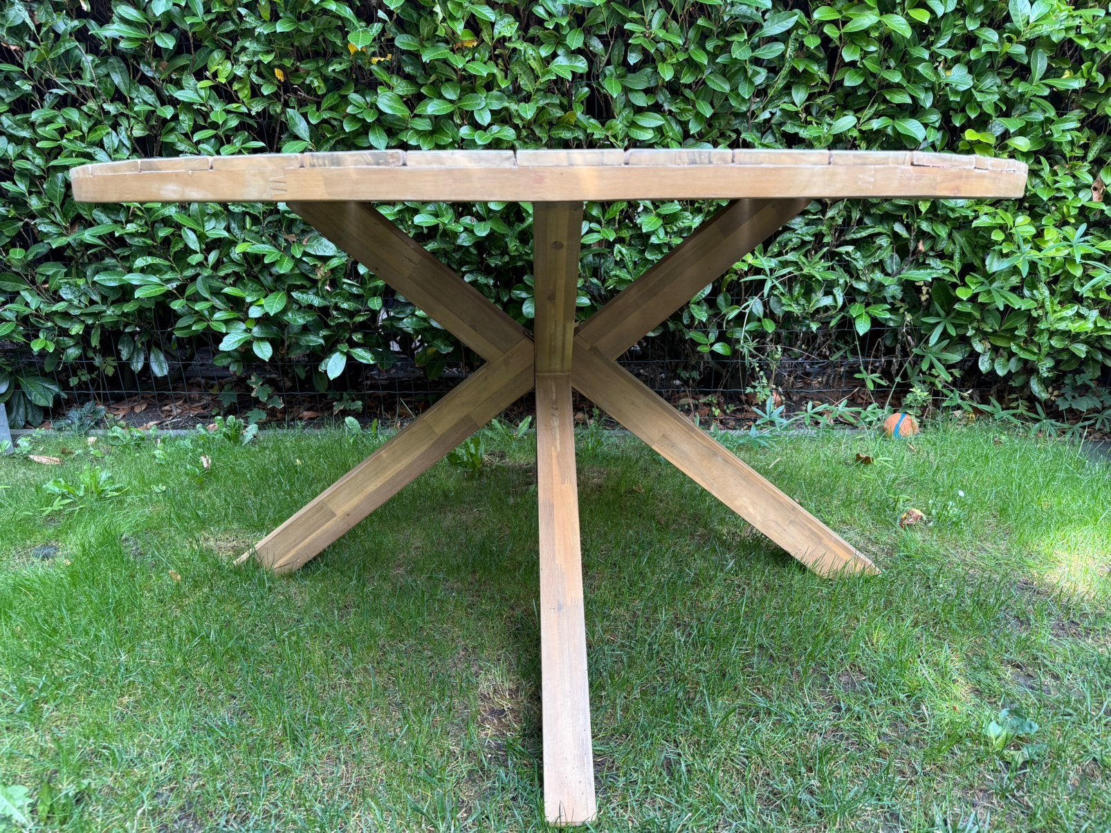 Tuintafel “Lex” Karwei 140cm teak look, Tuin en Terras, Tuintafels, Ophalen, Gebruikt, Rond, Hout