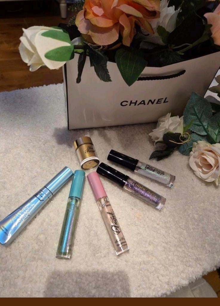 Too Faced liptopper en Pure Gold pigment! Pumps, tassen etc., Ophalen of Verzenden, Nieuw, Lippen, Make-up