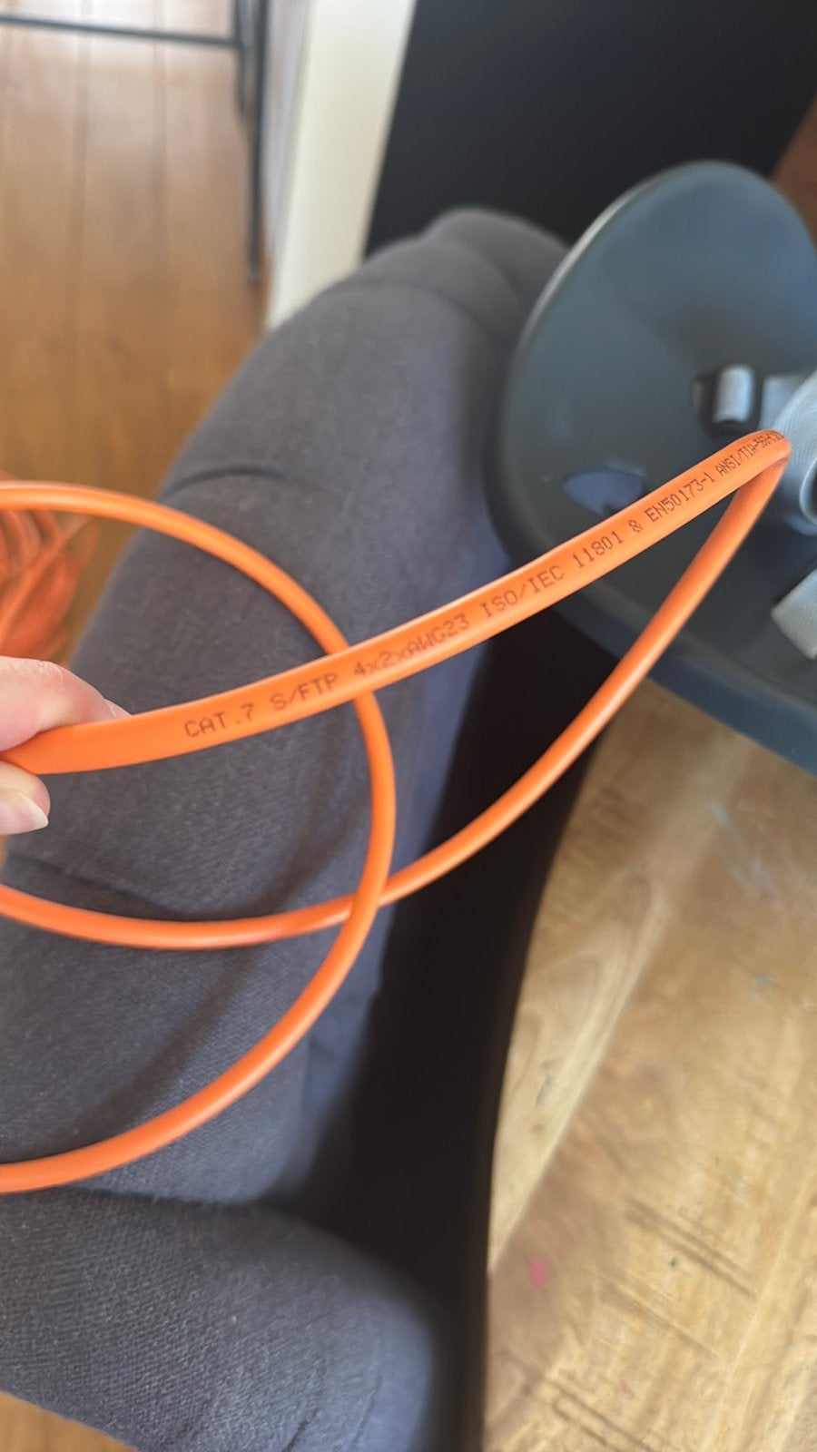 Cat7 kabel ca25 meter, Computers en Software, Pc- en Netwerkkabels, Ophalen of Verzenden, Zo goed als nieuw