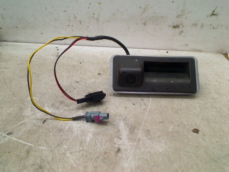 Camera Achter achteruitrijcamera A3 Sportback (8VA/8VF) 2013, Gebruikt, Auto-Union-Straße  1, Ingolstadt 85057, , Duitsland, Info@audi.de