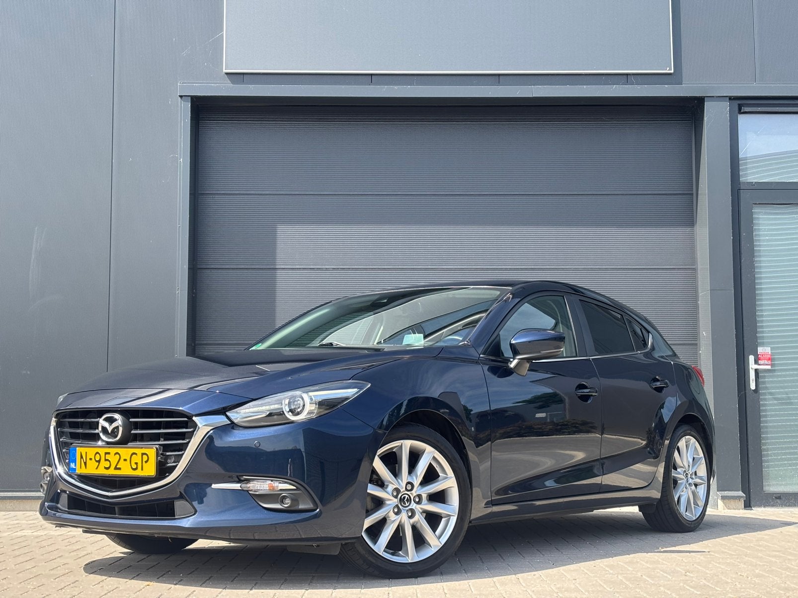 Mazda 3 Skyactiv-g GT-M 2018 Dealeronderhouden, Voorwielaandrijving, Stof, 4 cilinders, Blauw
