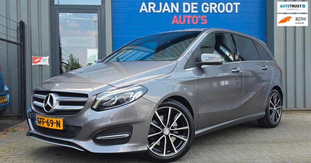 Mercedes-Benz B-klasse 250 Ambition Navi Cruise 18" Velgen Z, Auto's, 730 kg, Gebruikt, Euro 6, 4 cilinders