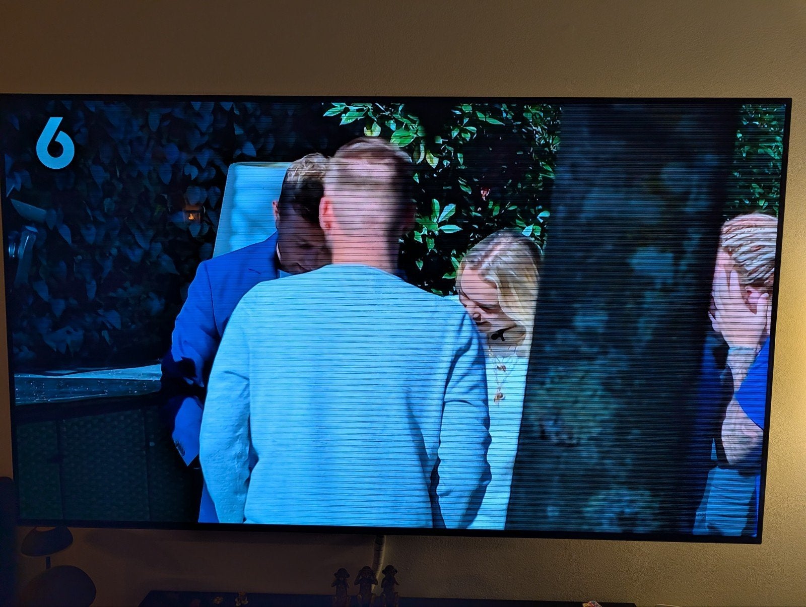 LG OLED77C16LA OLED TV met horizontale strepen