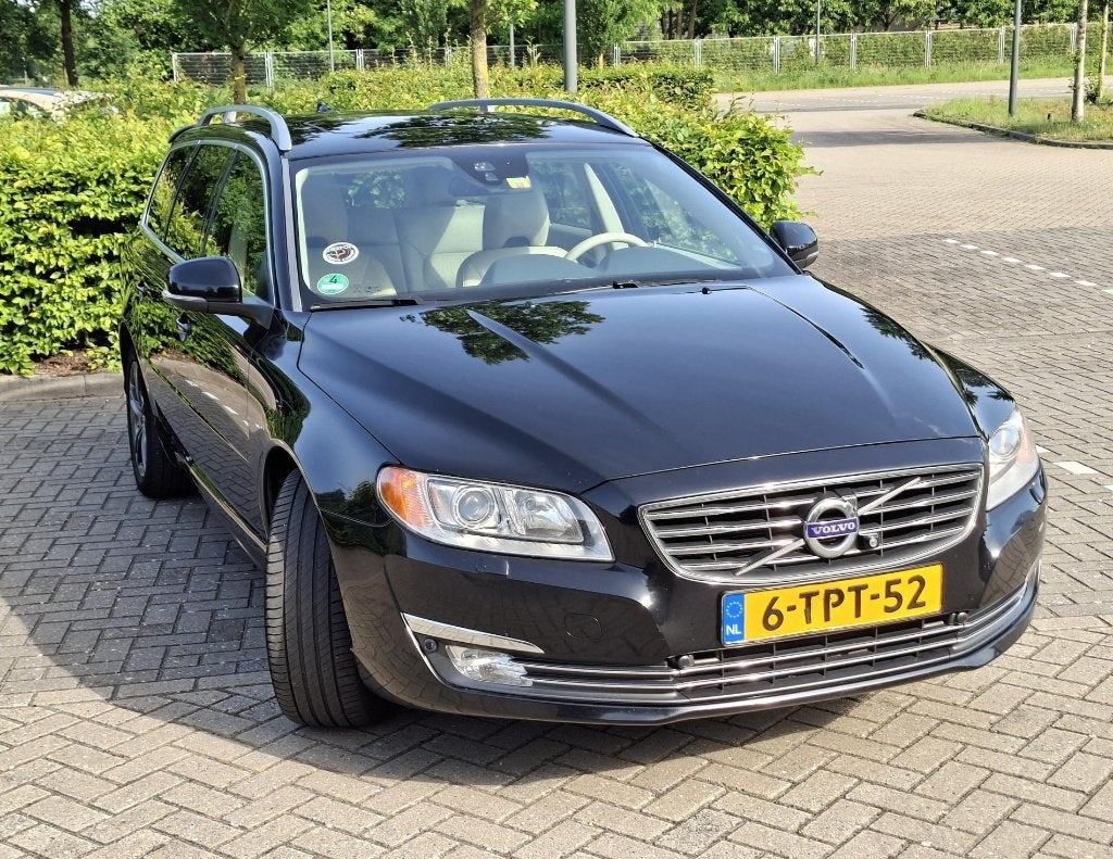 Volvo V70 D4 133KW 2014 Zwart, rijk uitgerust, Auto's, Voorwielaandrijving, Euro 5, Beige, 4 cilinders