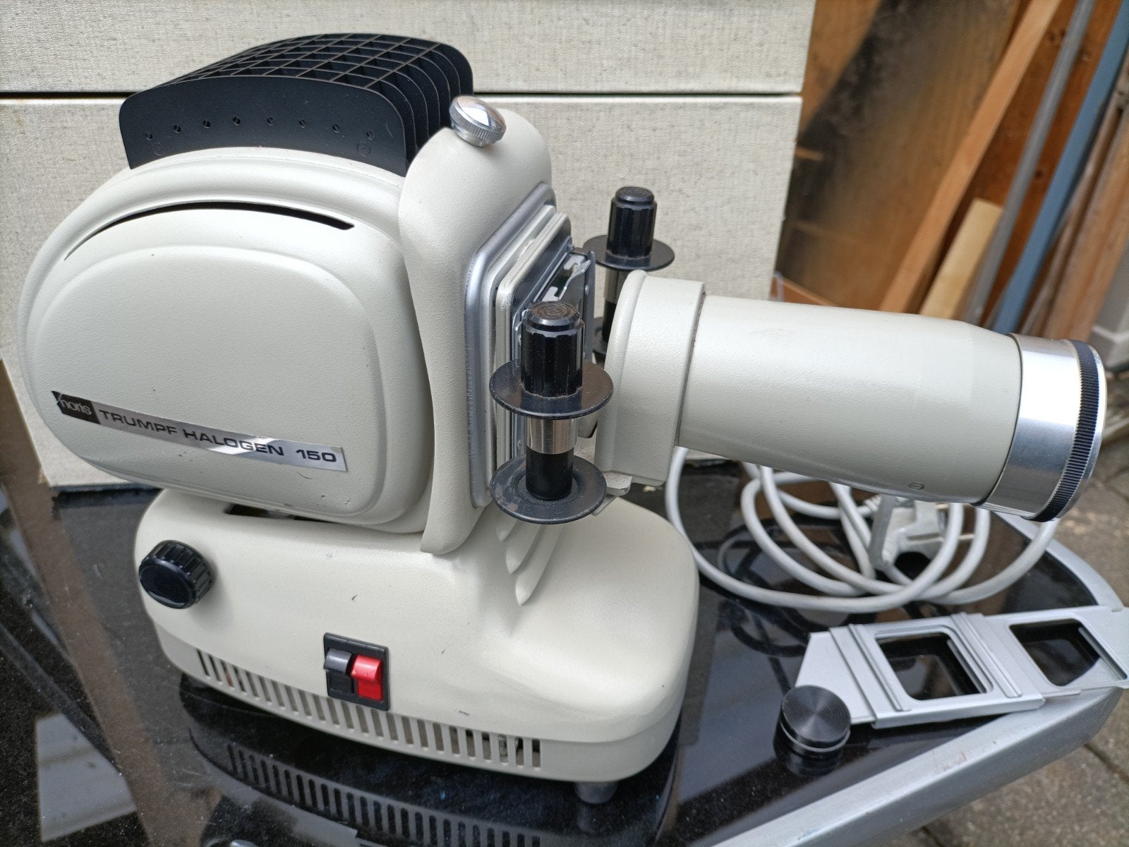 Dia projector met 30 doosjes dia's in fraaie kist, Ophalen of Verzenden, Gebruikt