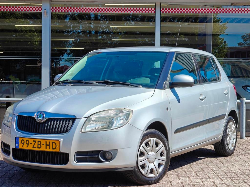 Skoda Fabia 1.2-12V Ambiente | Onderhouden auto | Carplay |, Auto's, Skoda, Bedrijf, Te koop, Fabia, ABS, Airbags, Airconditioning