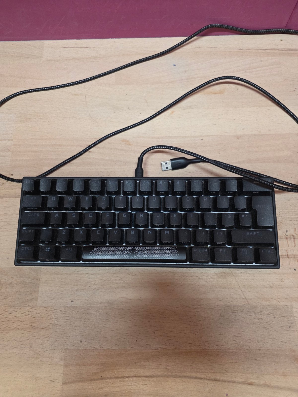 Corsair K65 RGB Mini 60% Mechanisch Toetsenbord - UK QWERTY, Computers en Software, Ophalen of Verzenden, Zo goed als nieuw