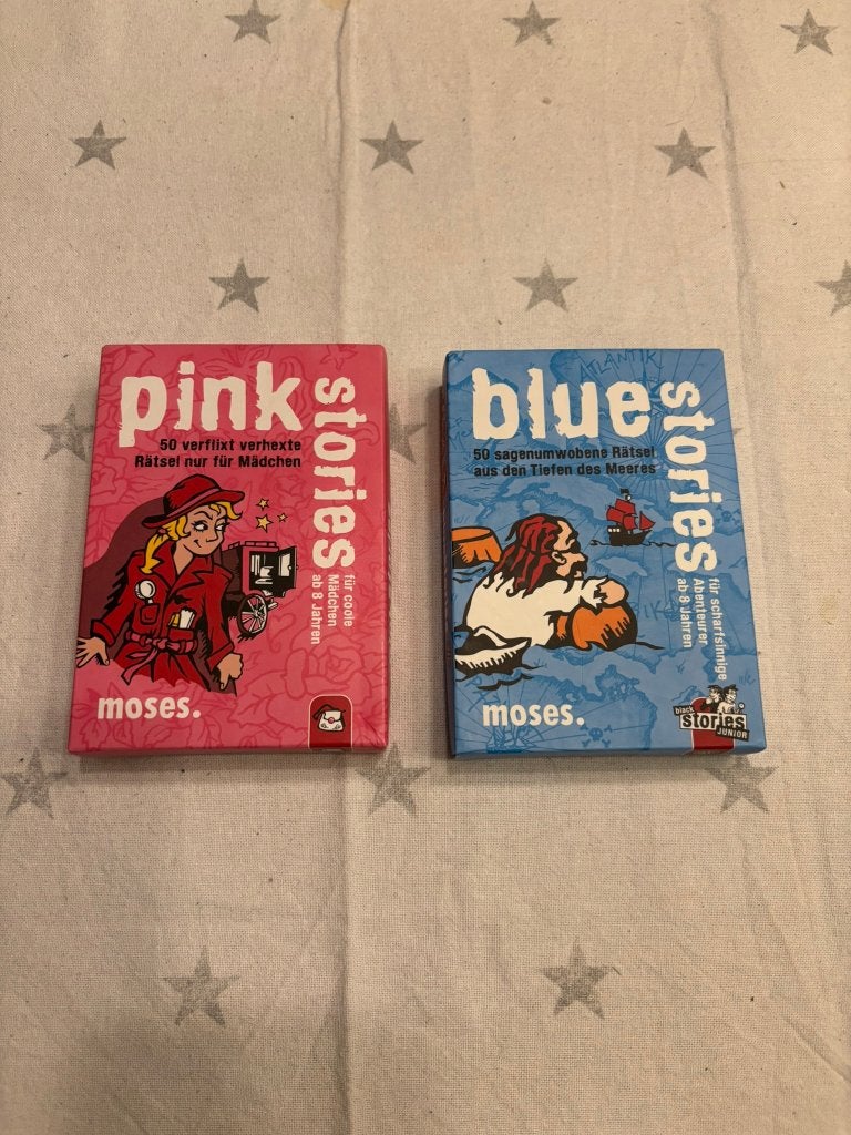 Pink & blue stories junior - denkspellen moser in duits!, Een of twee spelers, Ophalen of Verzenden, Zo goed als nieuw, Story Factory