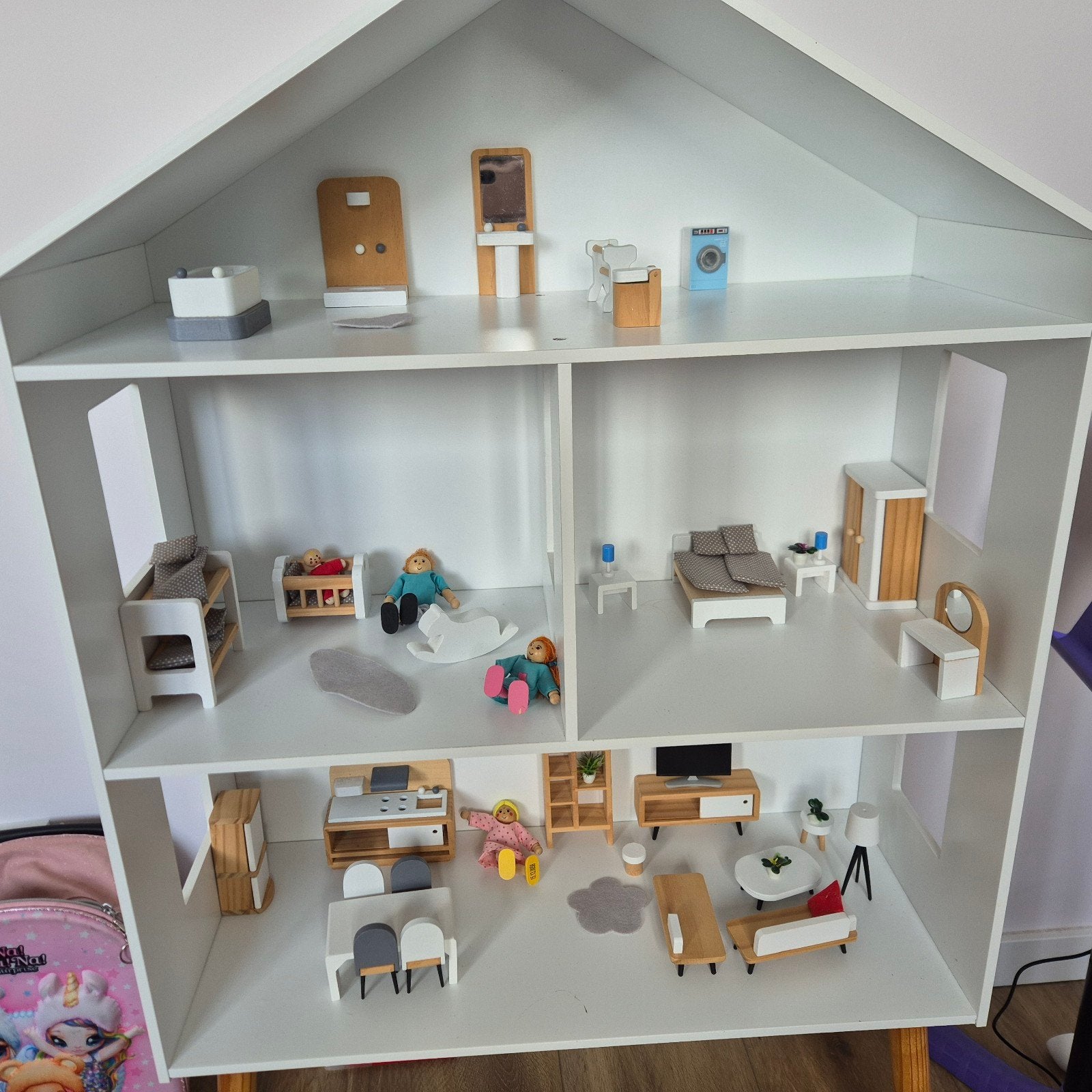 Bandits & Angels Houten Poppenhuis met Uitgebreide Inhoud, Ophalen, Zo goed als nieuw, Poppenhuis