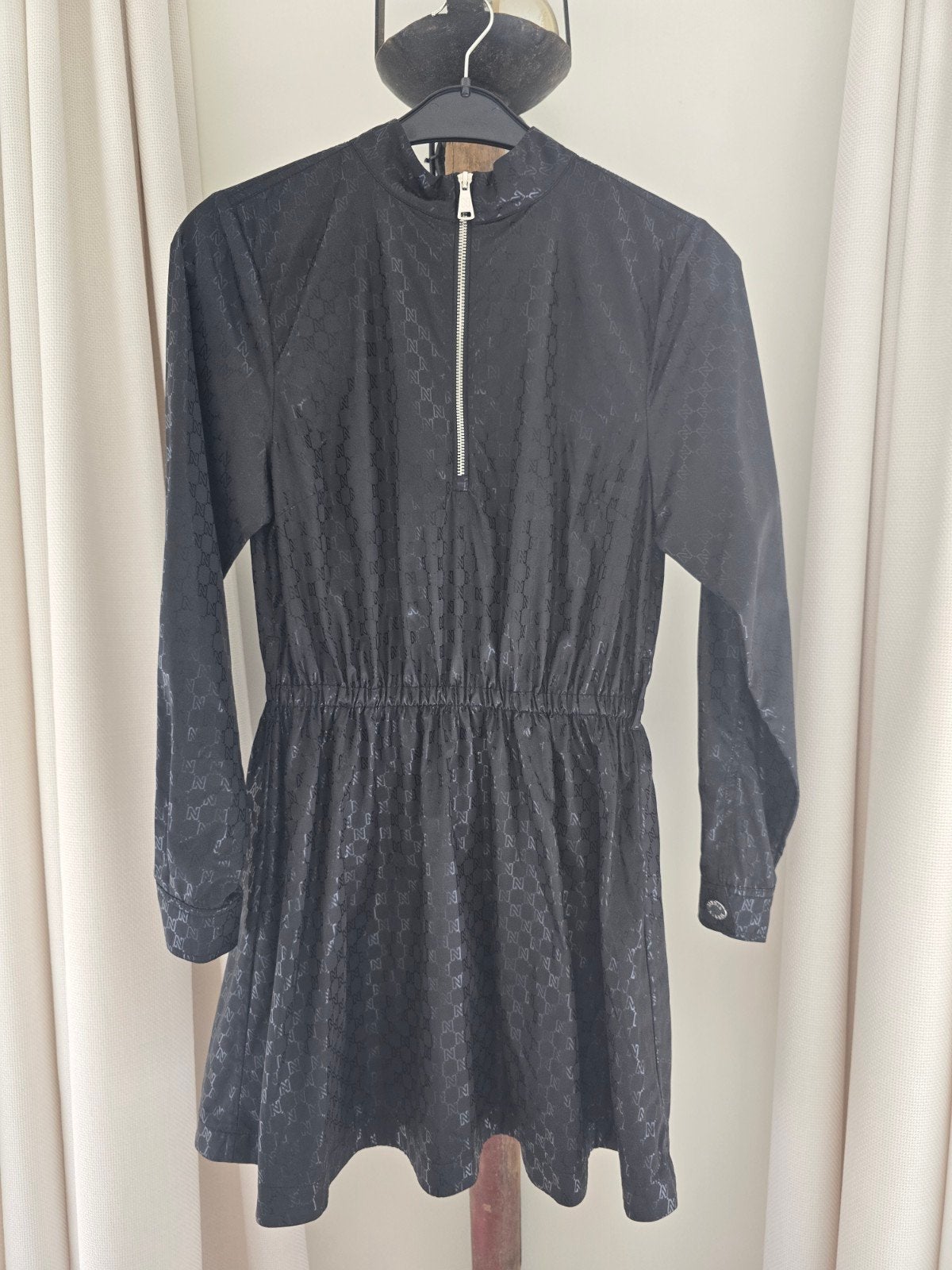 zwart jurkje, Nikkie, mt 38, zgan!, Kleding | Dames, Maat 38/40 (M), Zwart, Ophalen of Verzenden, Zo goed als nieuw