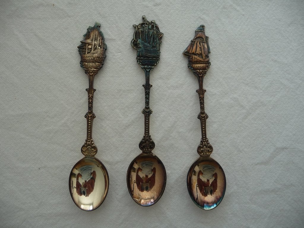 3 verzilverde LEPELTJES met oude SCHEPEN van D-E, Ophalen of Verzenden