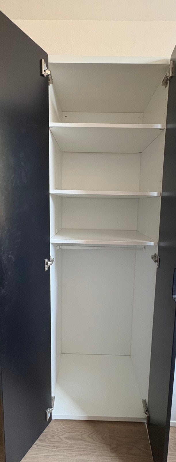Ikea kledingkast zwart/wit, Huis en Inrichting, Ophalen, Met deur(en), Gebruikt, 50 tot 100 cm