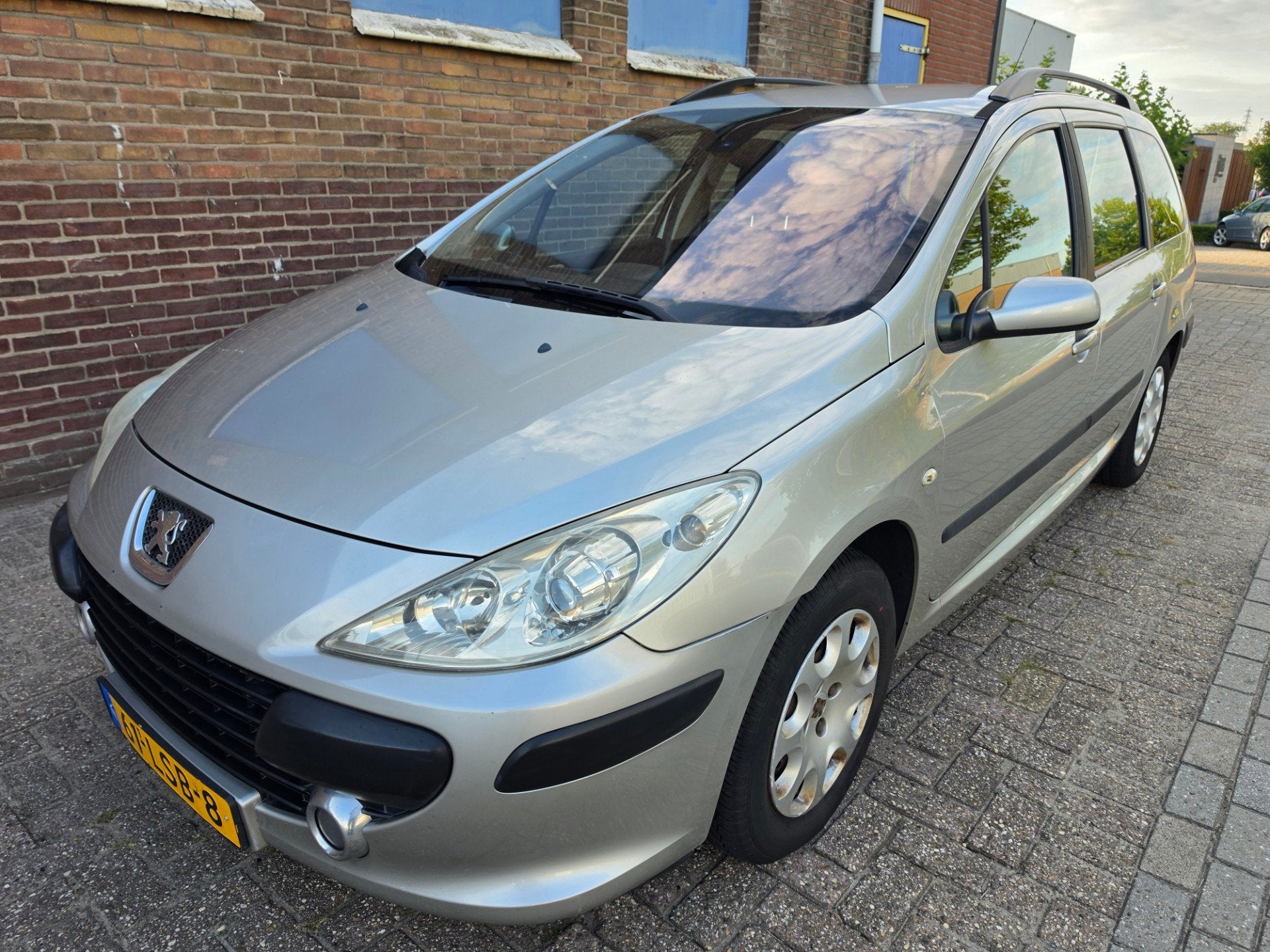 Peugeot 307 Break NIEUWE APK 1.6-16V Cruise/Airco 950,-, Stof, Gebruikt, 4 cilinders, 665 kg