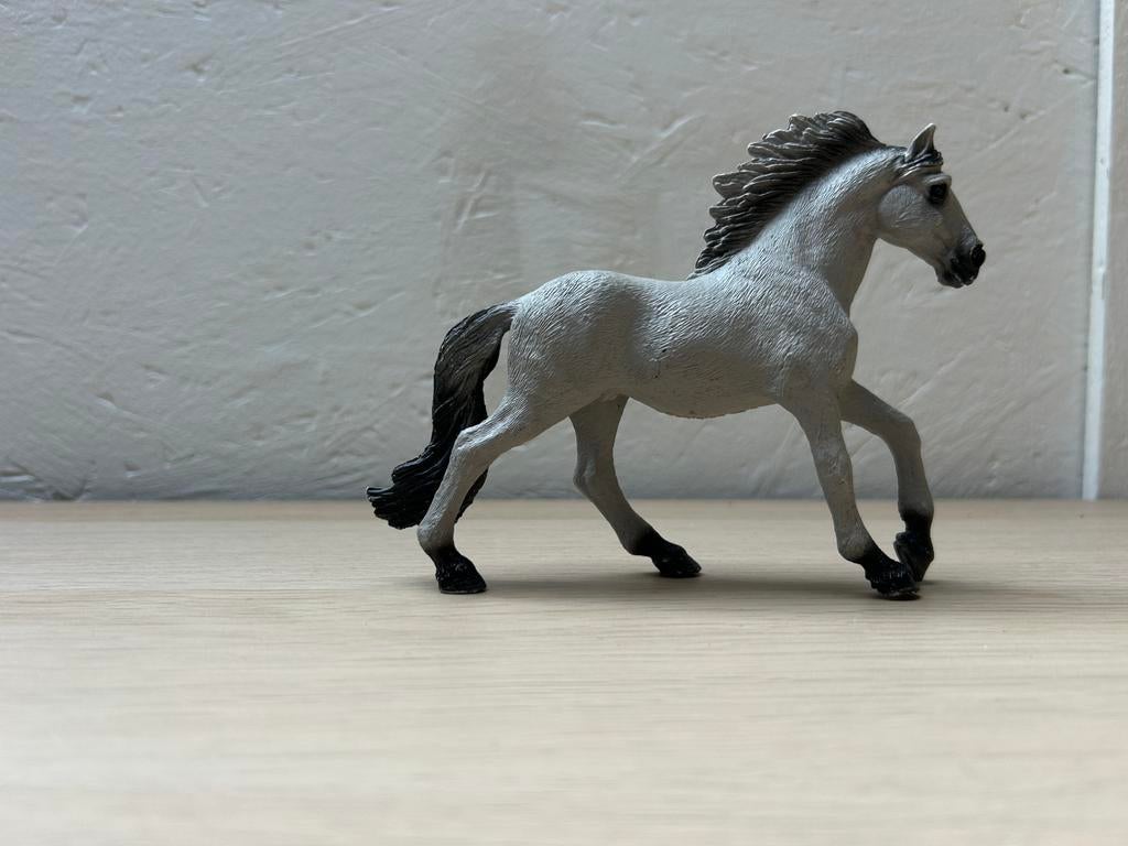 Schleich mustang 53, Verzamelen, Dierenverzamelingen, Ophalen of Verzenden, Zo goed als nieuw, Paard, Beeldje of Figuurtje